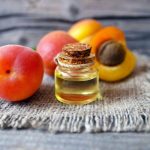 خواص روغن زردآلو برای سلامت مو: یک درمان طبیعی برای موهای خشک و آسیب‌ دیده