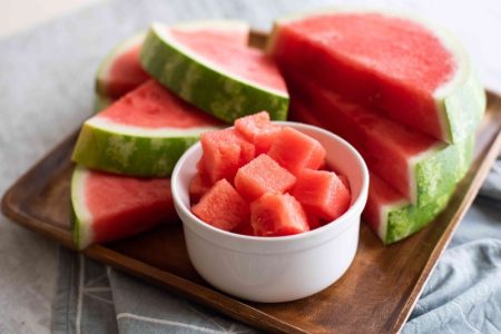 چگونه نفخ ناشی از هندوانه را کاهش دهیم؟ راهکارهای کاربردی