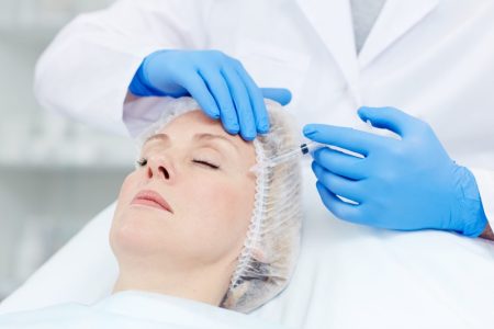 فیلر شقیقه برای لیفت ابرو؛ راهی برای جوان‌ سازی و شادابی چهره