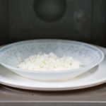 گرم‌ کردن مجدد برنج پخته و خطرات مسمومیت غذایی: توصیه‌ های ایمنی از زبان متخصص تغذیه