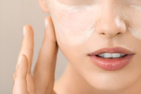راهنمای جامع روتین پوستی: ساده و مؤثر برای هر نوع پوست