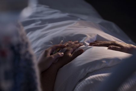 نشانه‌ های طبیعی پایان زندگی