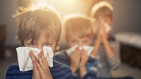 ورود احتمالی آنفولانزای جدید به ایران؛ علائم و راهکارهای پیشگیری