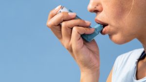 آسم بزرگسالی: علائم، عوامل خطر و روش‌ های تشخیص و کنترل بیماری