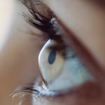 قوز قرنیه؛ علت‌ ها، عوامل خطر و راهکارهای پیشگیری