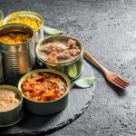 هشدار درباره کنسروها: چگونه از بوتولیسم و مسمومیت غذایی پیشگیری کنیم؟