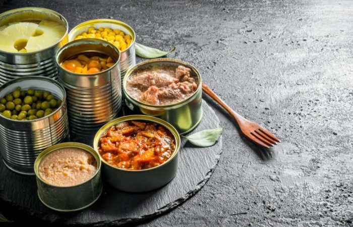 هشدار درباره کنسروها: چگونه از بوتولیسم و مسمومیت غذایی پیشگیری کنیم؟