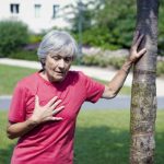 چرا حتی پیاده‌ روی کوتاه می‌ تواند باعث تنگی نفس شود؟ بررسی علل و راهکارها