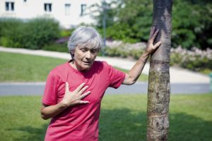 چرا حتی پیاده‌ روی کوتاه می‌ تواند باعث تنگی نفس شود؟ بررسی علل و راهکارها