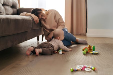 تاثیر علائم افسردگی والدین بر واکنش‌ های مغزی کودکان و افزایش خطر اختلال روانی