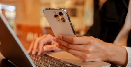 سلامت جسم و روان در عصر دیجیتال: راهکارهای پیشگیری از آسیب‌ های فضای مجازی