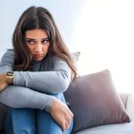 شخصیت نوروتیک چیست؟ بررسی جامع روان نژندی، ویژگی ها و راه های مدیریت آن