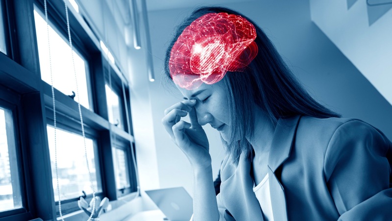 روان‌ رنجوری و تجربه شدید احساسات منفی: دلیل و راهکارهای مقابله با آن