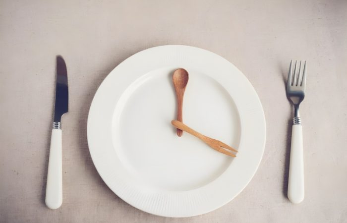 روزه داری متناوب برای کاهش وزن چقدر موثر است؟