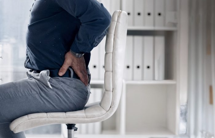 سندرم باسن مرده چیست؟ عارضه پنهان زندگی پشت‌ میزنشینی + راه‌ های پیشگیری