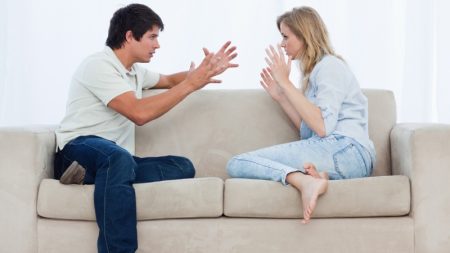 چگونه چرخه غر زدن در روابط را متوقف کنیم؟ راهکارهای موثر برای افزایش همکاری و کاهش تنش