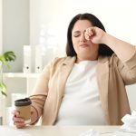 کمبود خواب چگونه باعث افزایش وزن می شود؟