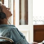 تاثیر موسیقی بر مغز و استرس؛ موسیقی چگونه به آرامش ذهن کمک می کند؟