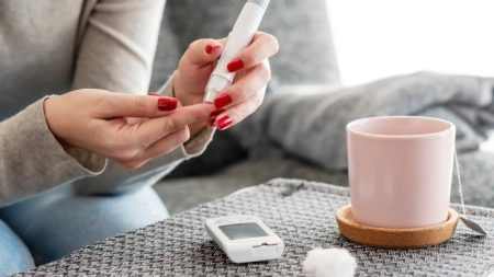 توصیه های مهم برای افراد دیابتی هنگام ابتلا به آنفلوآنزا